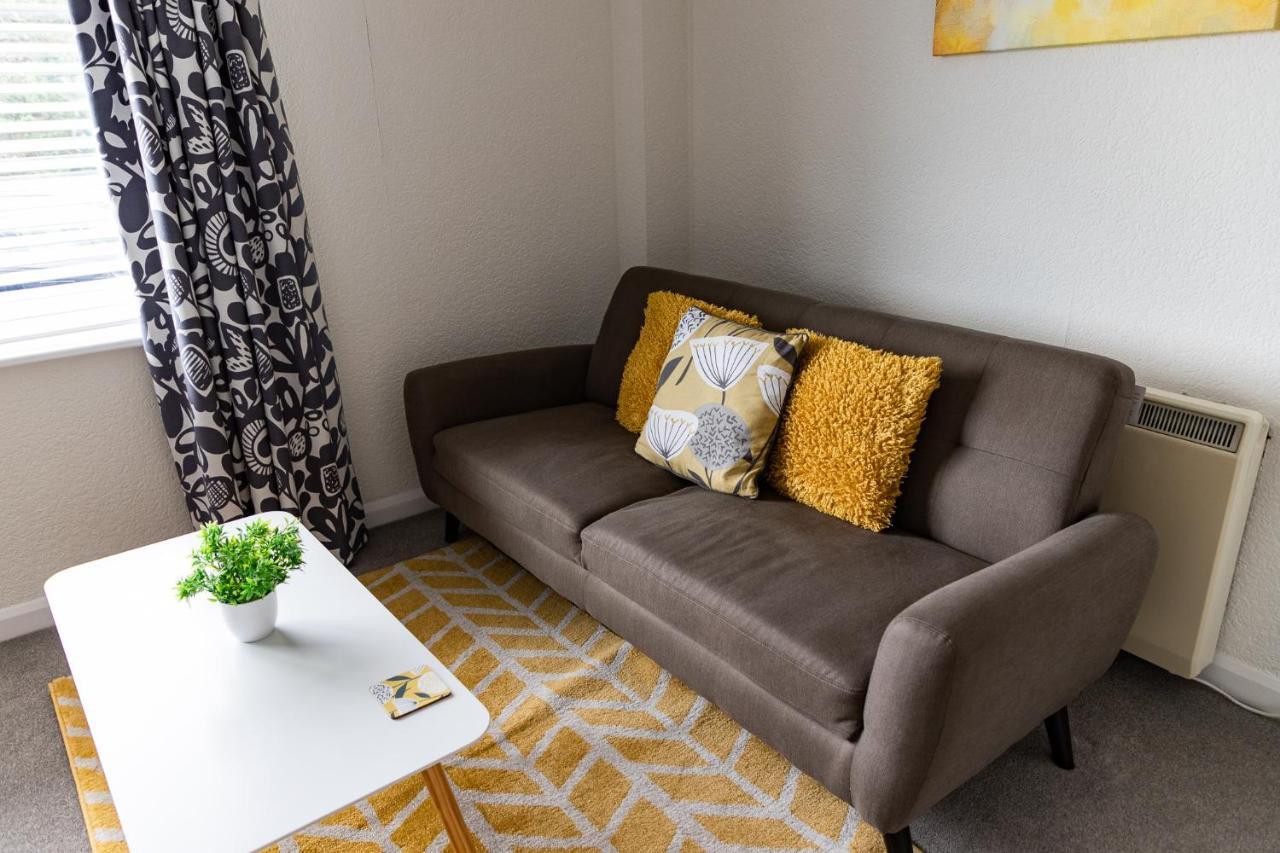 1 Chatsworth Riverscape Apartments - Riverview Apartment In Great Location With Free Parking Overlooking The Gannel Just A Short Walk From Newquays Incredible Beaches And Local Amenities New Quay Dış mekan fotoğraf