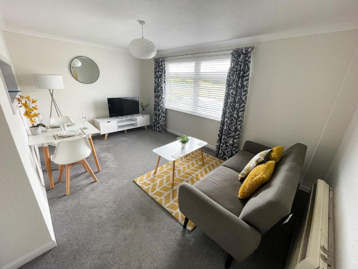 1 Chatsworth Riverscape Apartments - Riverview Apartment In Great Location With Free Parking Overlooking The Gannel Just A Short Walk From Newquays Incredible Beaches And Local Amenities New Quay Dış mekan fotoğraf